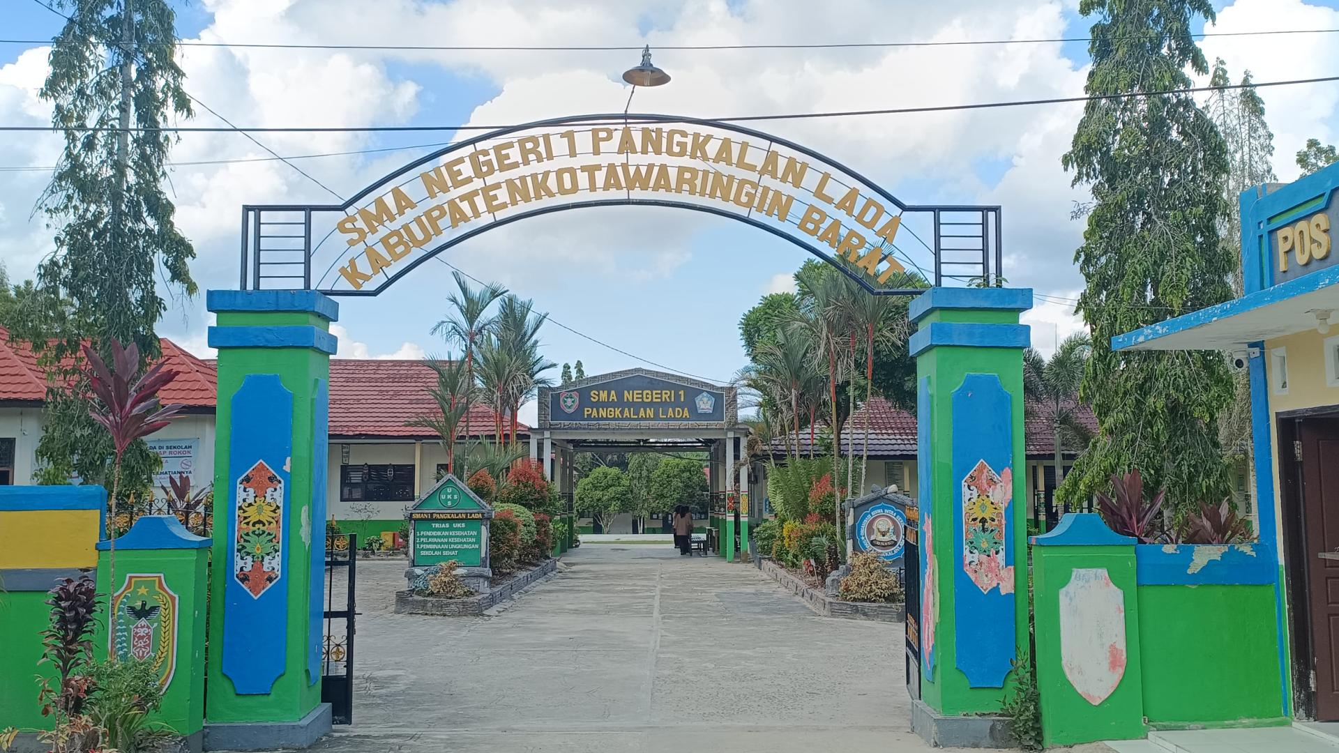 SELAMAT DATANG DI SMA NEGERI 1 PANGKALAN LADA